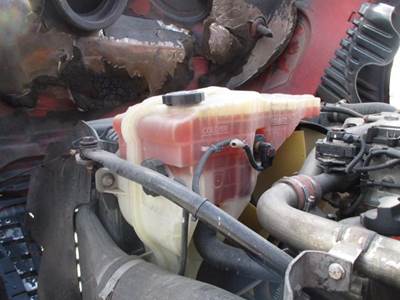 Freightliner Cascadia 125 Radiator Overflow Bottle / Surge Tank