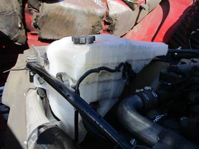 Freightliner Cascadia 125 Radiator Overflow Bottle / Surge Tank