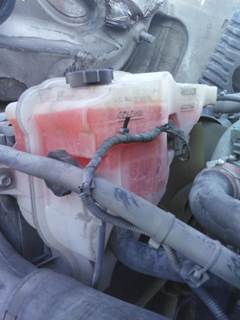 Freightliner Cascadia 125 Radiator Overflow Bottle / Surge Tank