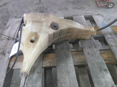 Freightliner Cascadia 125 Radiator Overflow Bottle / Surge Tank