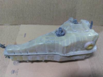 Freightliner Cascadia 125 Radiator Overflow Bottle / Surge Tank