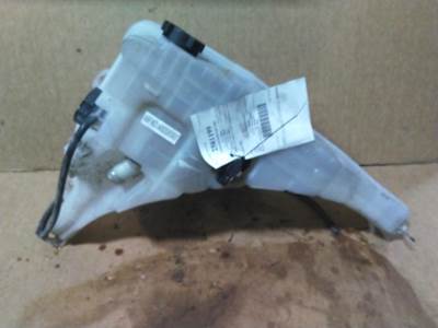 Freightliner Cascadia 125 Radiator Overflow Bottle / Surge Tank