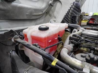 Freightliner Cascadia 125 Radiator Overflow Bottle / Surge Tank