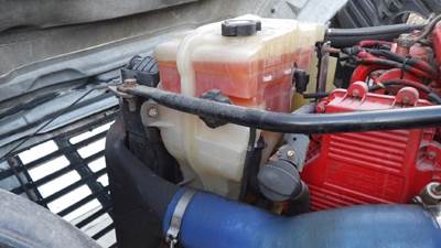 Freightliner Cascadia 125 Radiator Overflow Bottle / Surge Tank