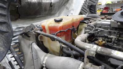 Freightliner Cascadia 125 Radiator Overflow Bottle / Surge Tank