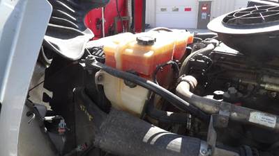 Freightliner Cascadia 125 Radiator Overflow Bottle / Surge Tank