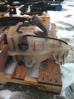 Freightliner Cascadia 125 Radiator Overflow Bottle / Surge Tank