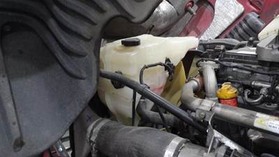Freightliner Cascadia 125 Radiator Overflow Bottle / Surge Tank
