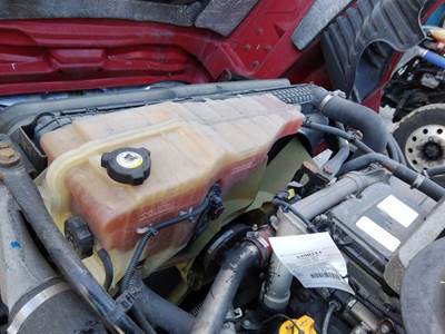 Freightliner Cascadia 125 Radiator Overflow Bottle / Surge Tank
