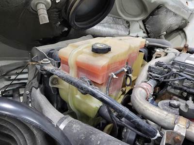 Freightliner Cascadia 125 Evolution Radiator Overflow Bottle / Surge Tank