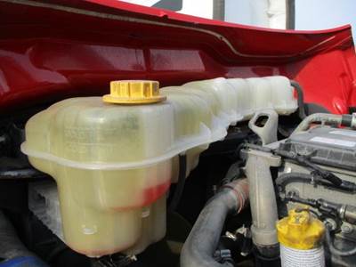 Freightliner Cascadia 126 Radiator Overflow Bottle / Surge Tank