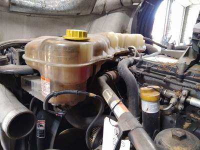 Freightliner Cascadia 126 Radiator Overflow Bottle / Surge Tank