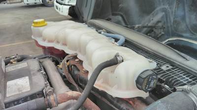 Freightliner Cascadia 126 Radiator Overflow Bottle / Surge Tank