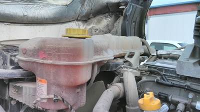Freightliner Cascadia 126 Radiator Overflow Bottle / Surge Tank