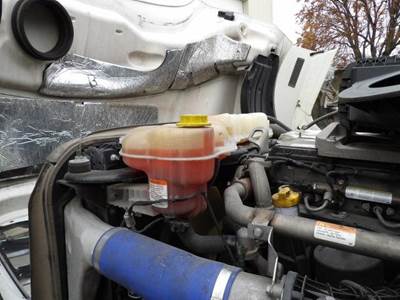 Freightliner Cascadia 126 Radiator Overflow Bottle / Surge Tank