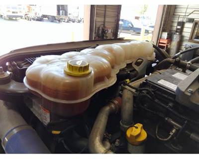 Freightliner Cascadia 126 Radiator Overflow Bottle / Surge Tank