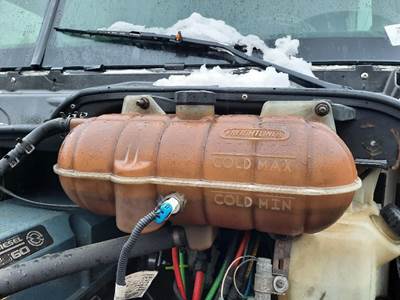 Freightliner Columbia 112 Radiator Overflow Bottle / Surge Tank