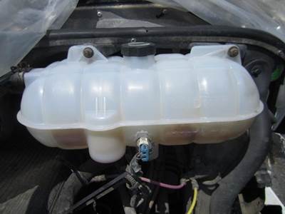 Freightliner Columbia 120 Radiator Overflow Bottle / Surge Tank
