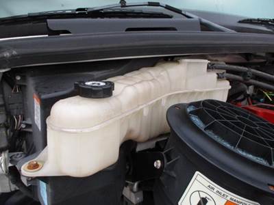 Freightliner M2 106 Radiator Overflow Bottle / Surge Tank