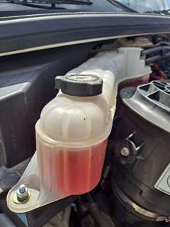 Freightliner M2 106 Radiator Overflow Bottle / Surge Tank