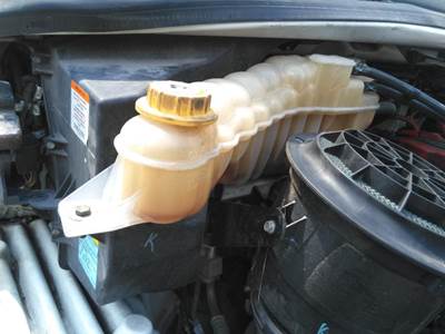 Freightliner M2 106 Radiator Overflow Bottle / Surge Tank