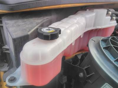 Freightliner M2 106 Radiator Overflow Bottle / Surge Tank