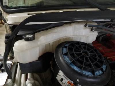 Freightliner M2 106 Radiator Overflow Bottle / Surge Tank