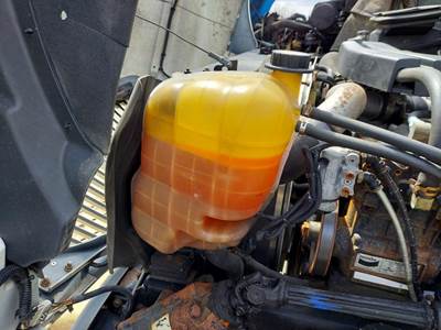 International 4300 Radiator Overflow Bottle / Surge Tank