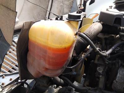 International 4300 Left Radiator Overflow Bottle / Surge Tank