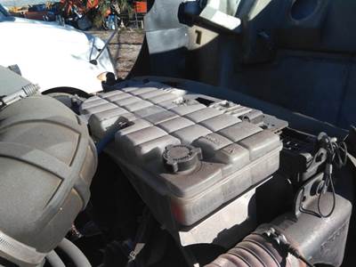 Kenworth T440 Right Radiator Overflow Bottle / Surge Tank