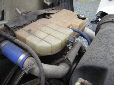 Kenworth T660 Radiator Overflow Bottle / Surge Tank