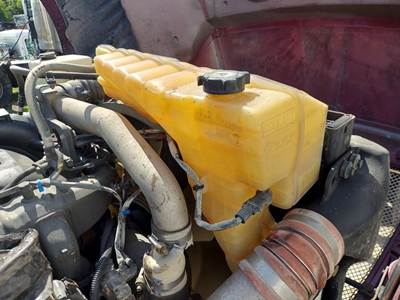 Kenworth T680 Radiator Overflow Bottle / Surge Tank