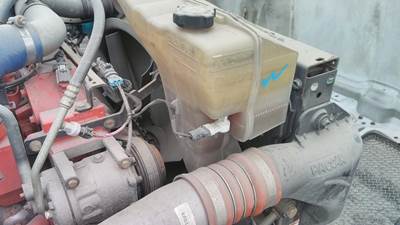Kenworth T680 Radiator Overflow Bottle / Surge Tank
