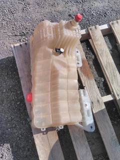 Kenworth T680 Radiator Overflow Bottle / Surge Tank