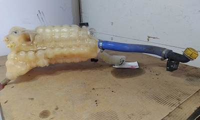 Kenworth T680 Radiator Overflow Bottle / Surge Tank