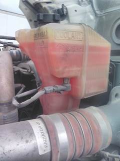 Kenworth T680 Radiator Overflow Bottle / Surge Tank
