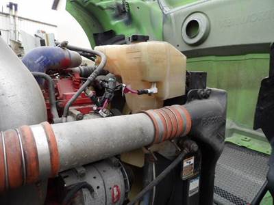 Kenworth T680 Radiator Overflow Bottle / Surge Tank