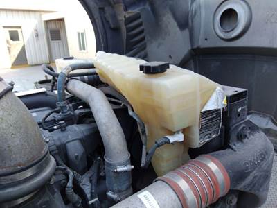 Kenworth T680 Radiator Overflow Bottle / Surge Tank