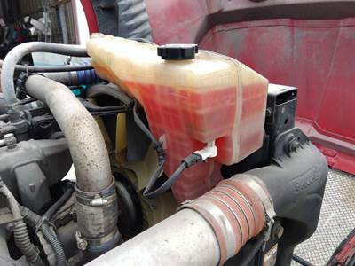 Kenworth T680 Radiator Overflow Bottle / Surge Tank