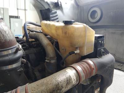 Kenworth T680 Radiator Overflow Bottle / Surge Tank
