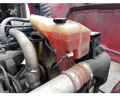 Kenworth T680 Radiator Overflow Bottle / Surge Tank