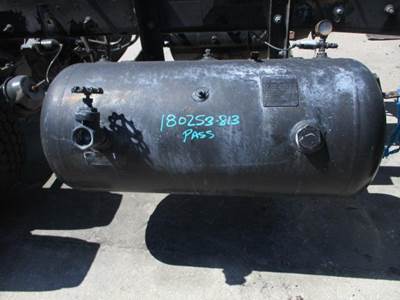 Mack MRU613 Water Deposit Tank