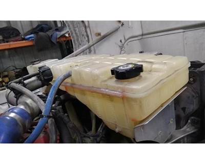Peterbilt 367 Radiator Overflow Bottle / Surge Tank