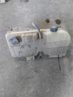 Peterbilt 384 Radiator Overflow Bottle / Surge Tank