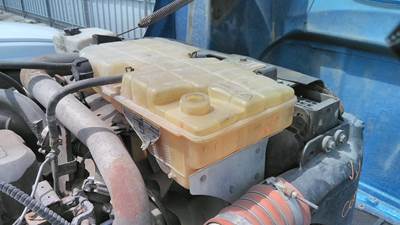 Peterbilt 386 Radiator Overflow Bottle / Surge Tank