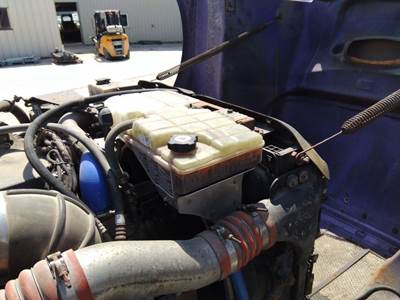 Peterbilt 386 Radiator Overflow Bottle / Surge Tank