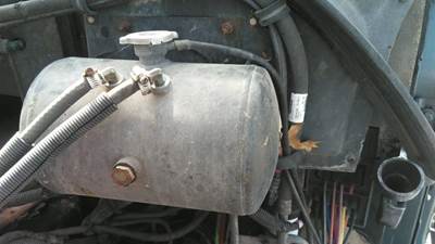 Peterbilt 387 Right Radiator Overflow Bottle / Surge Tank