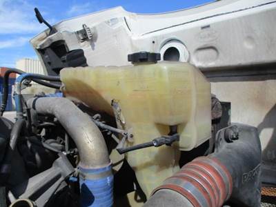 Peterbilt 579 Radiator Overflow Bottle / Surge Tank