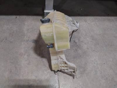 Peterbilt 579 Radiator Overflow Bottle / Surge Tank