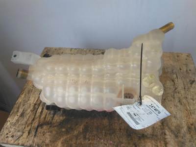 Peterbilt 579 Radiator Overflow Bottle / Surge Tank